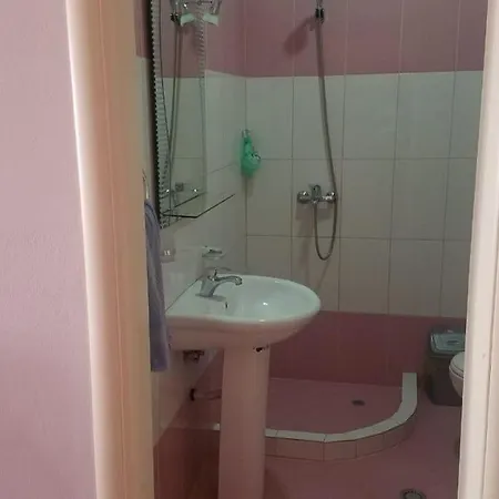 With Sea View Apartament Saranda